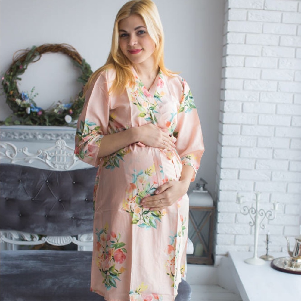 Maternity delivery robe